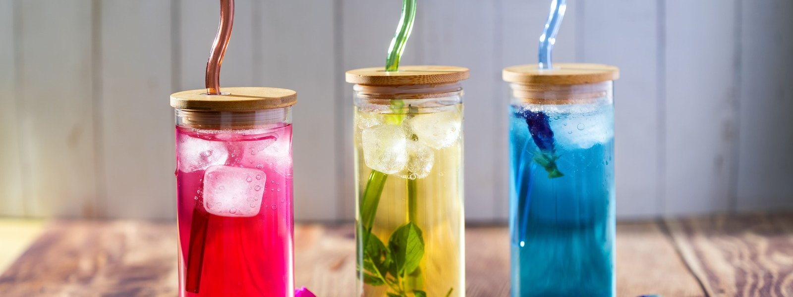 Thé glacé aux fleurs du jardin